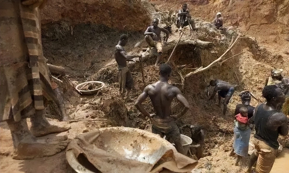 广西“上林帮”非洲淘金：枪战、瘟疫是常事，有人资产暴涨一个亿