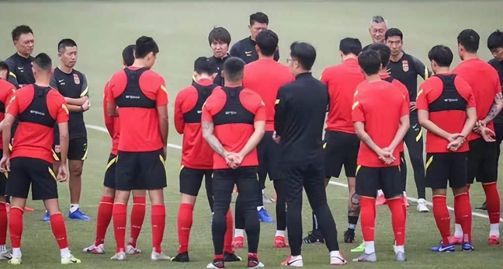 国足蛀虫李铁：罪行不止敛财上亿，戴罪立功曝光足坛背后*b大**oss