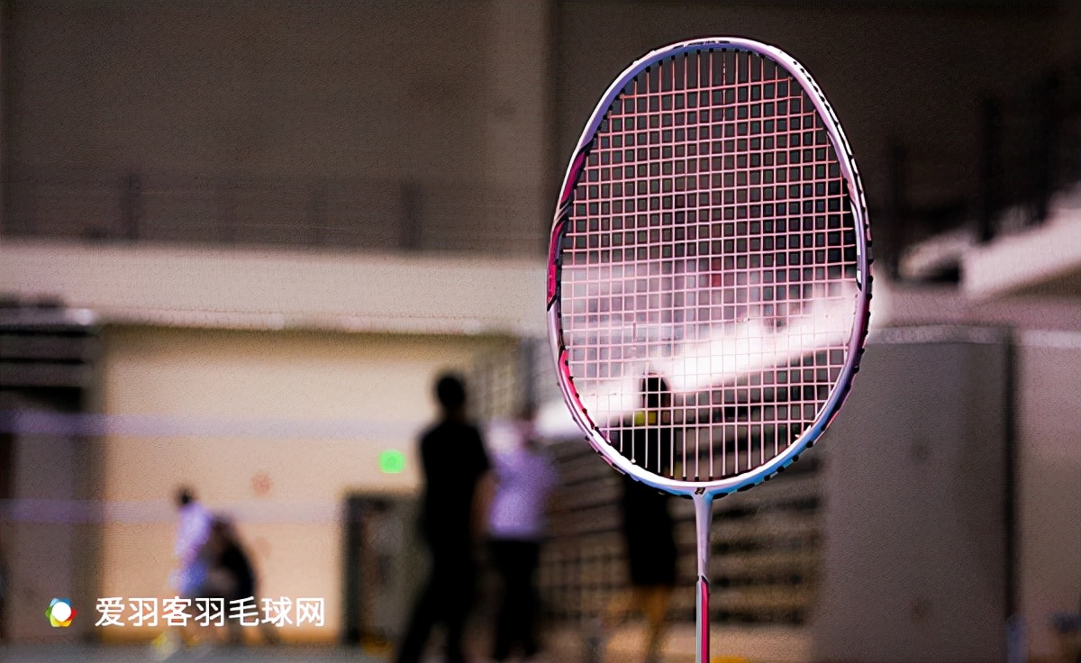 李宁高颜值的羽毛球拍推荐,羽毛球拍推荐100元高颜值