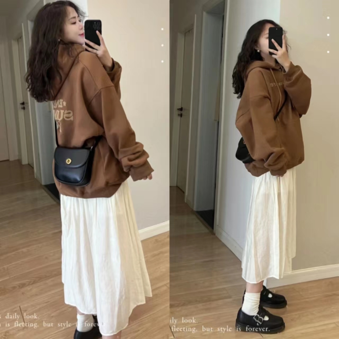 宽松版卫衣搭直筒宽松休闲裤,宽松卫衣怎么搭配裙子才好看