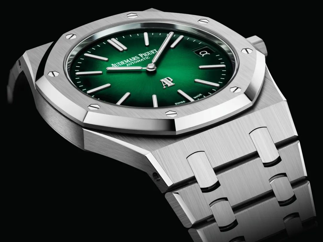 这个时候最关心的就是年终奖了,事关你的年终奖好消息