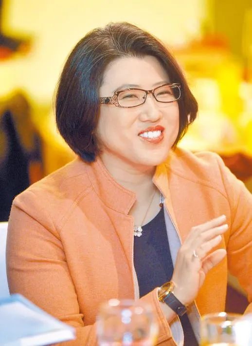 单身的王道公主骆怡君接班有成，为免父母挂心人工受孕圆了妈妈梦