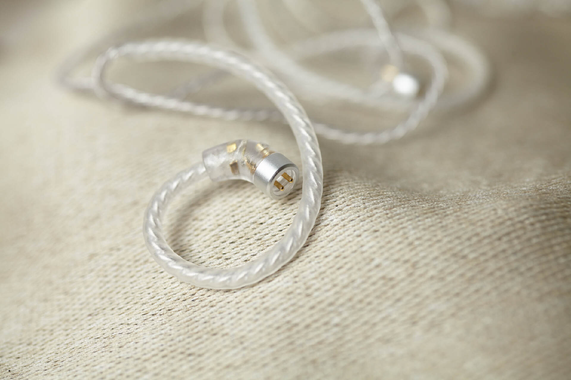 trn玄武入耳式有线耳机测评,trnst1圈铁耳机评测