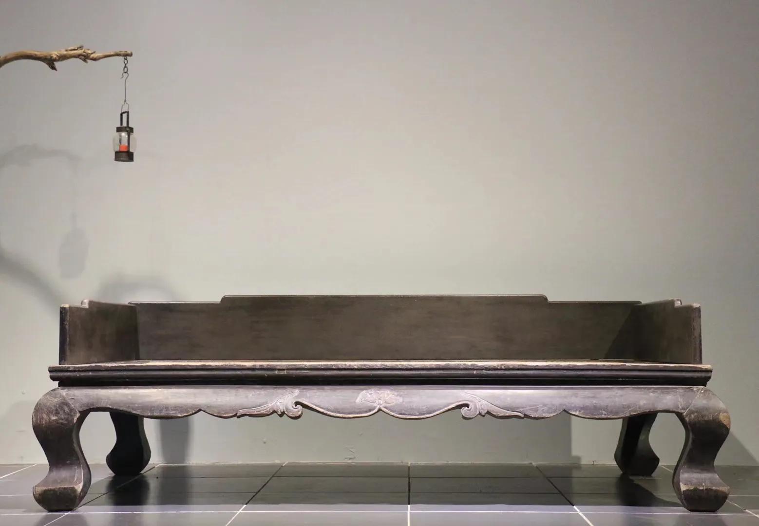 清..三弯腿粽底大床黑大漆，紫榆，尺寸超大（难得），总