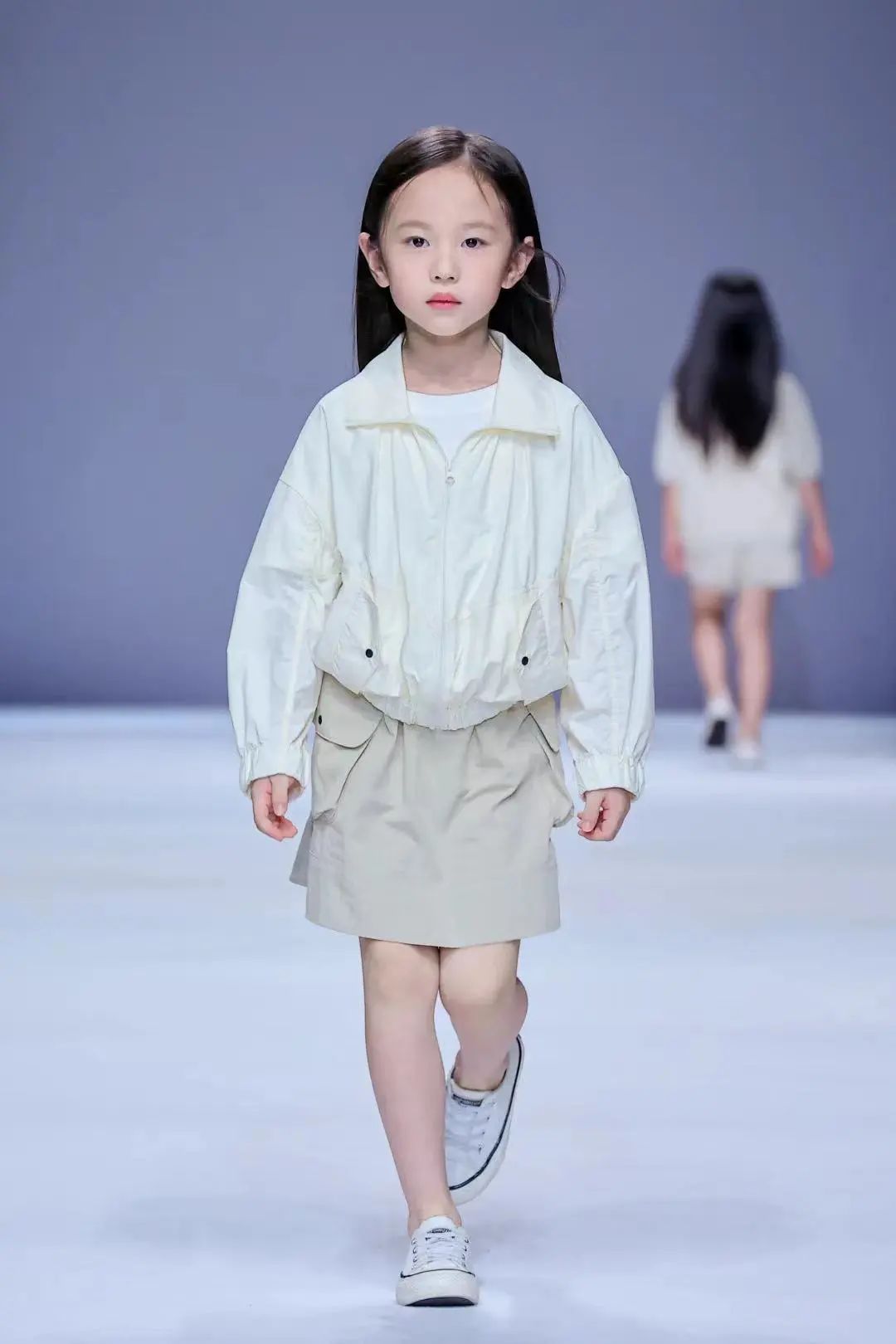 “铁皮青蛙”玩起来！|AW23童话小镇童装报名开启！