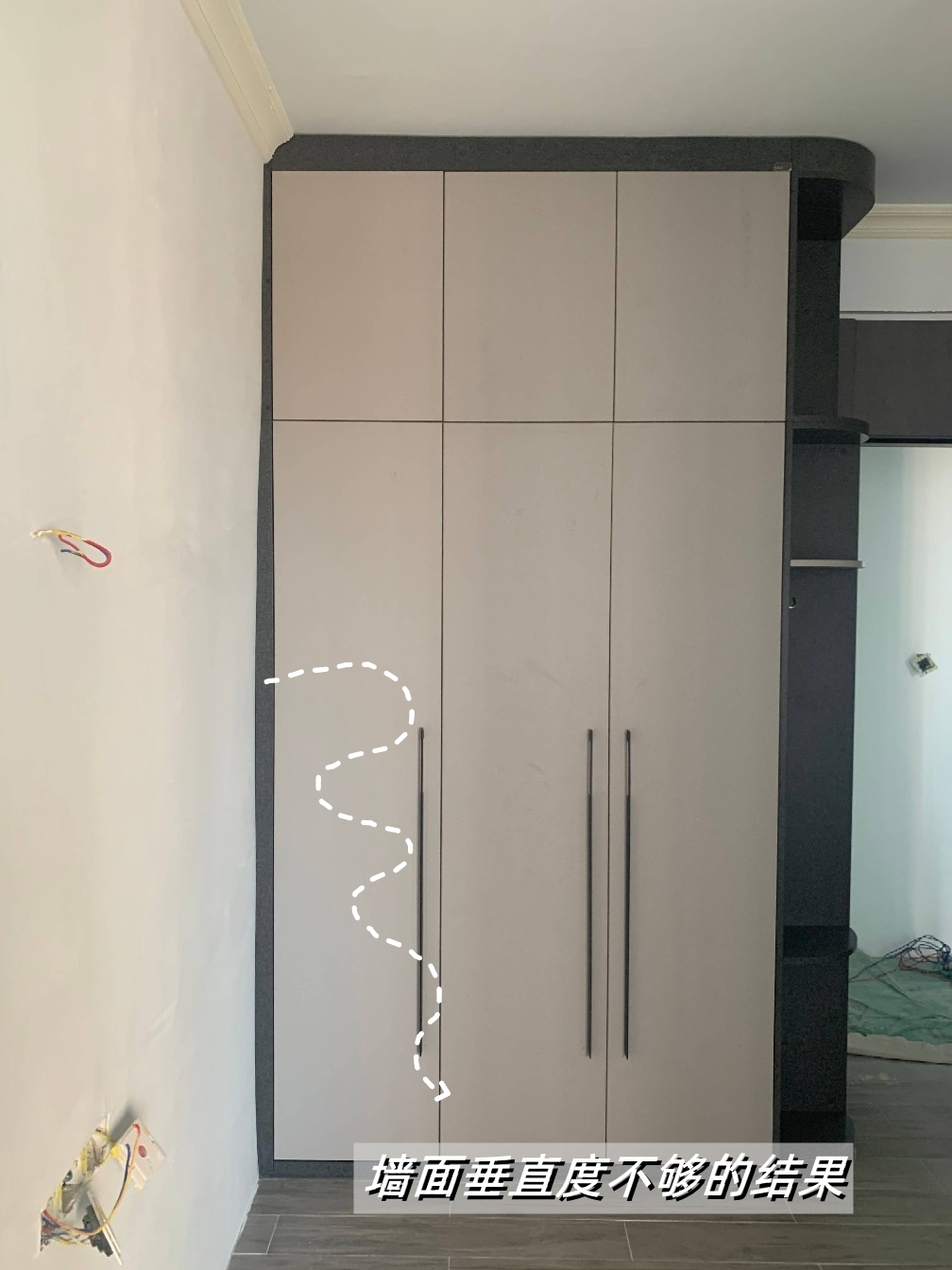 全屋定制比木工做柜子贵多少钱,木工打柜子和全屋定制有啥区别