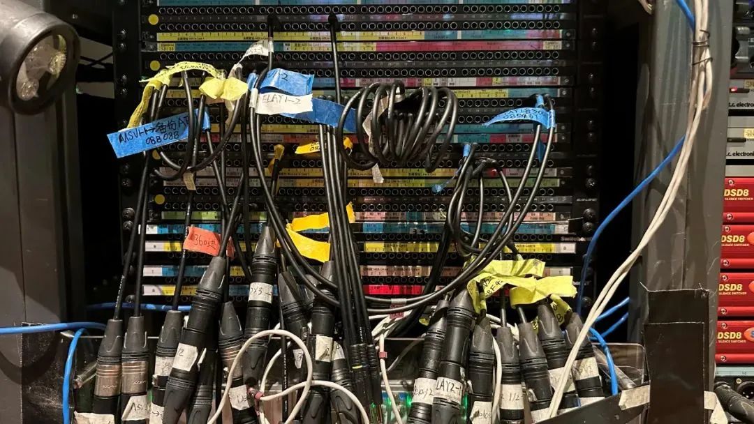 从卡塔尔到全球，世界杯赛场的声音如何漂洋过海到你我耳中？