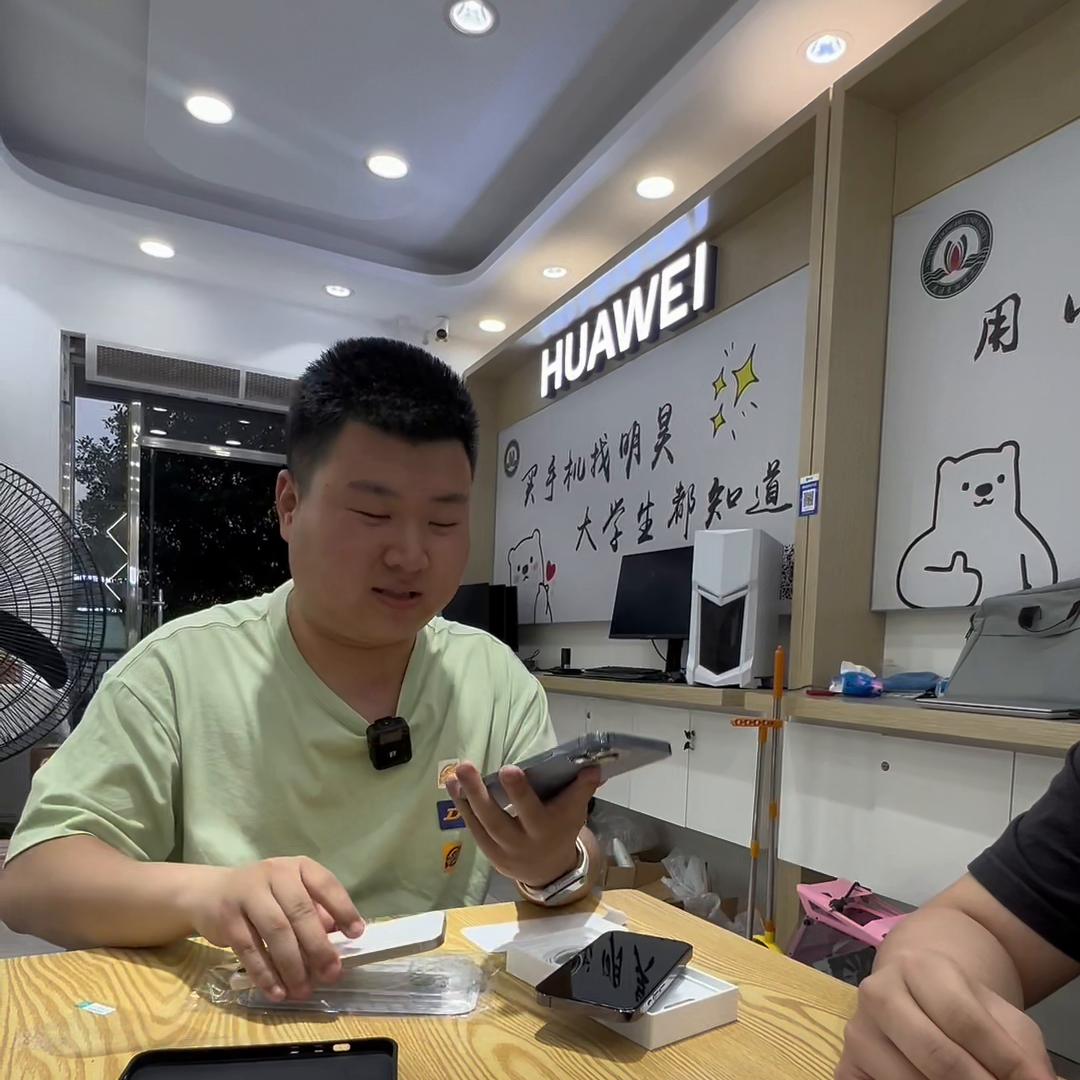 女友先放一边,男人应该以事业为重~学弟成功登岛!!...