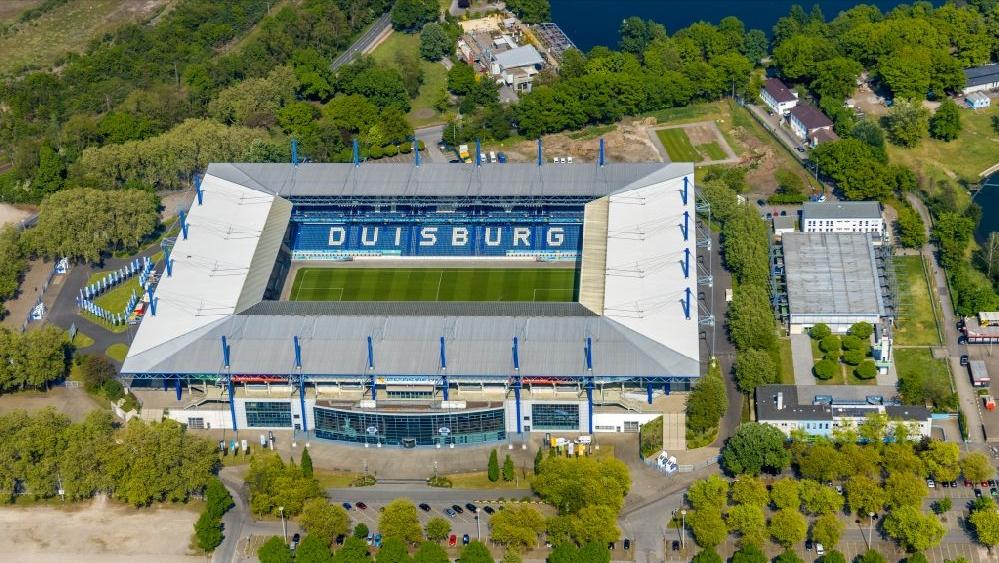 英法德西意低级别足球联赛,欧洲足坛十大震撼球场