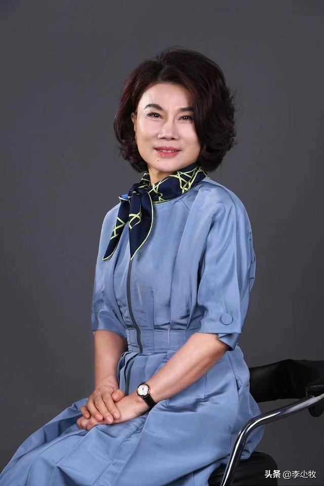 专家许强：大学生先就业后择业董明珠：大学生打螺丝没什么不可以