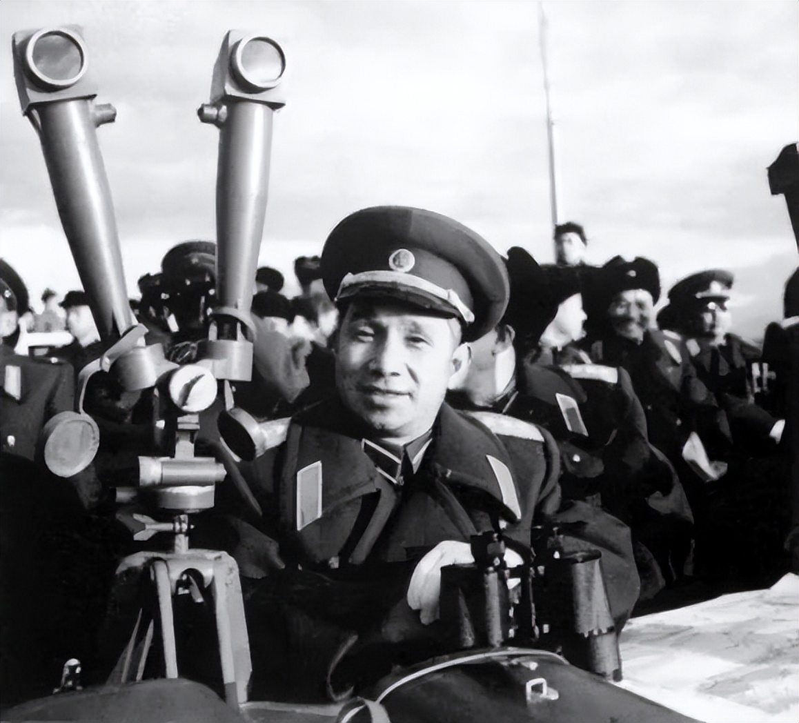 专打“神仙仗”的粟裕大将，在79年却反对打越南，这背后有啥原因