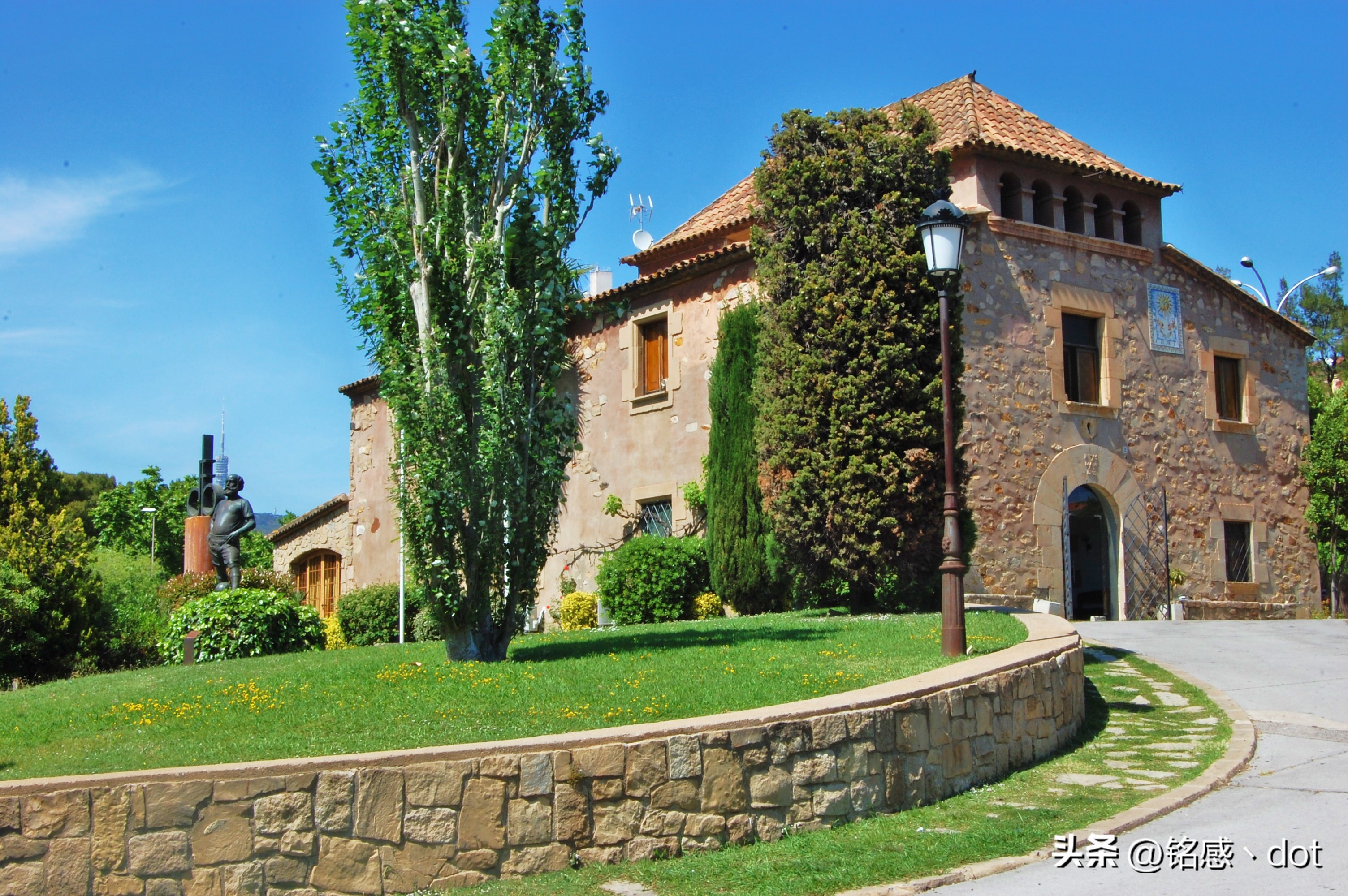 你可能不喜欢足球，但你不会不爱梅西的传奇故事