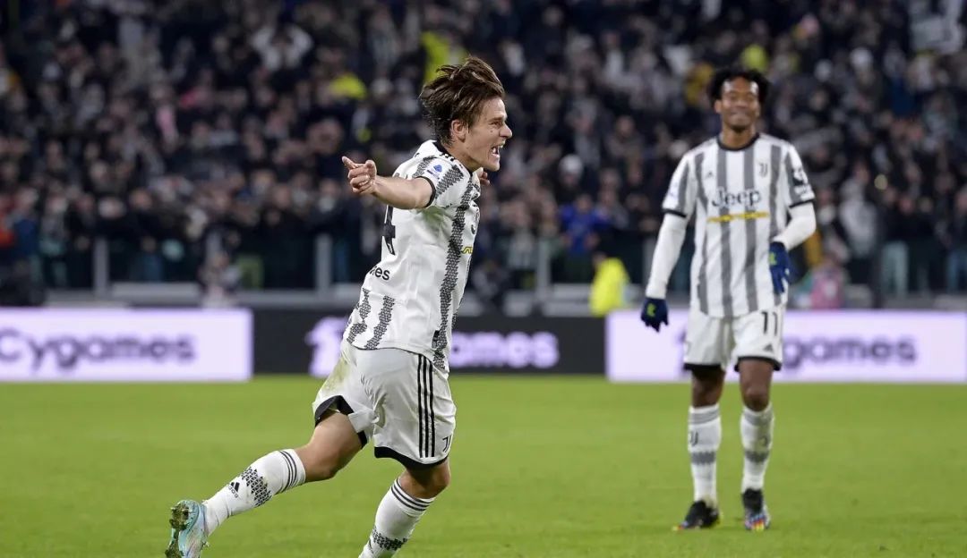 巴西三后卫体系,巴西第三门将进球