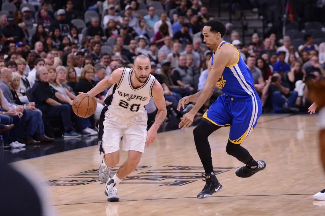 马努最后一球,马努底角传给丹尼格林