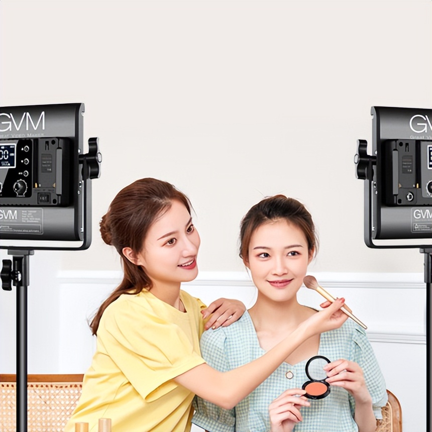 直播平光灯与射灯区别,射灯平板灯的区别要怎么选