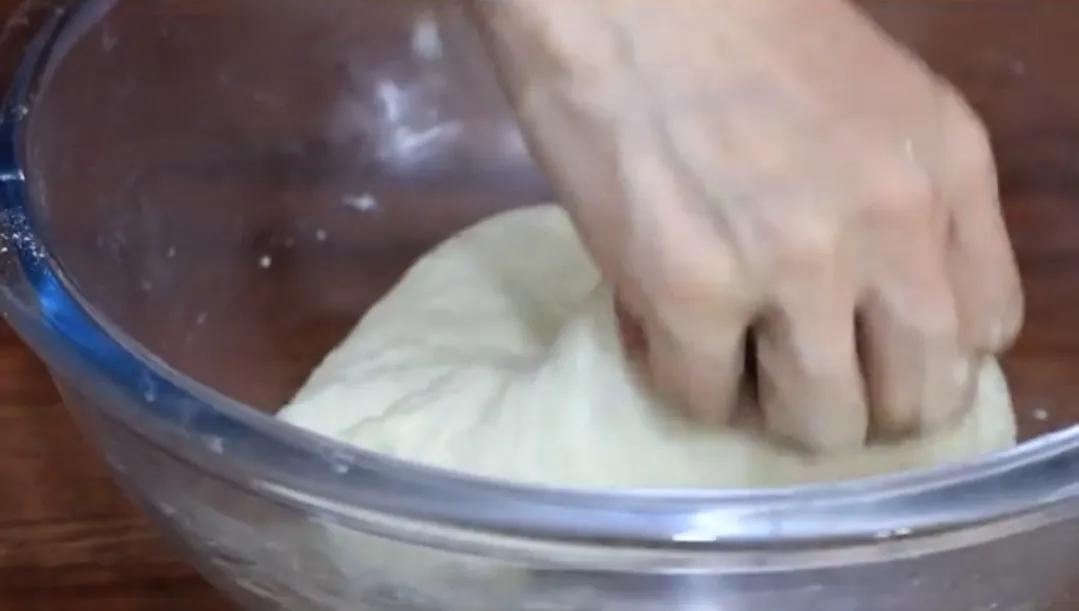 蓬松酥脆小油条做法,蓬松松软的小油条做法与配方