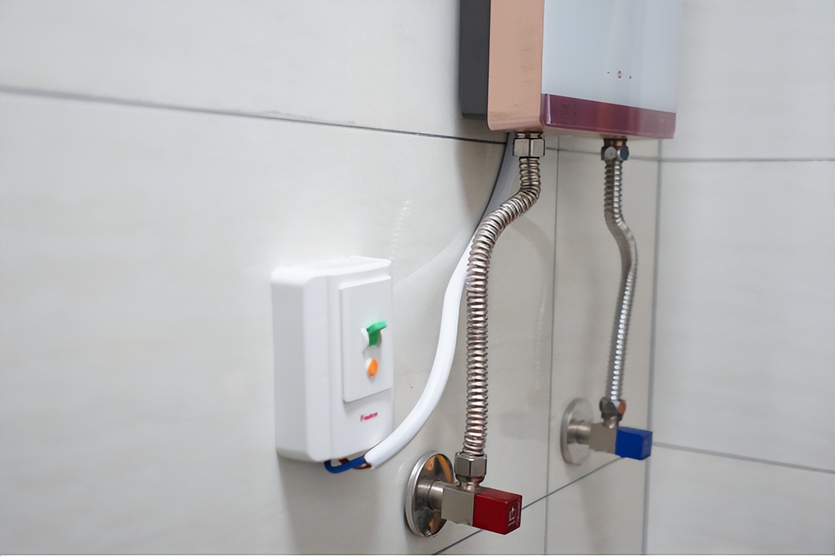 奥特朗即热式电热水器测评,奥特朗f15h-z70c即热式电热水器