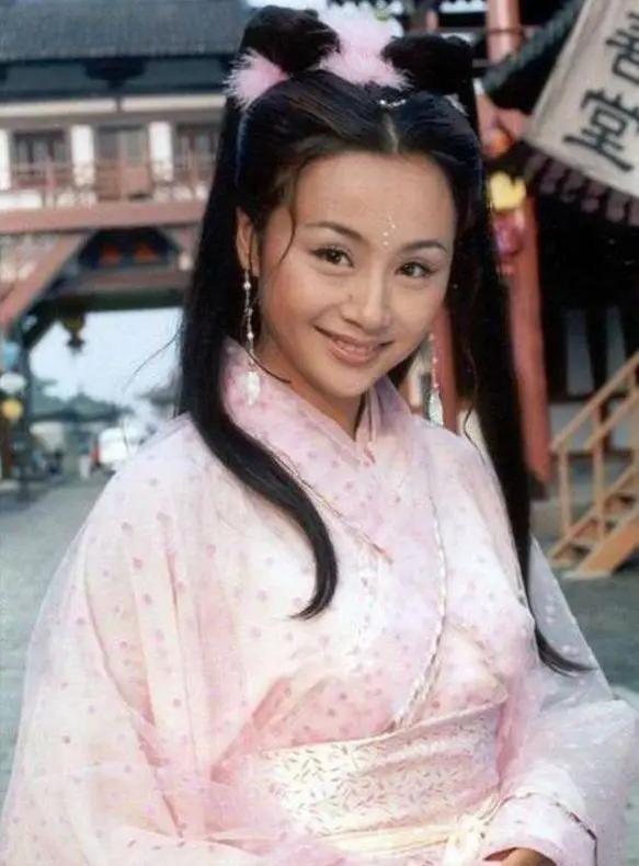 千娇百媚风情万种明星,有美人痣的6位女星