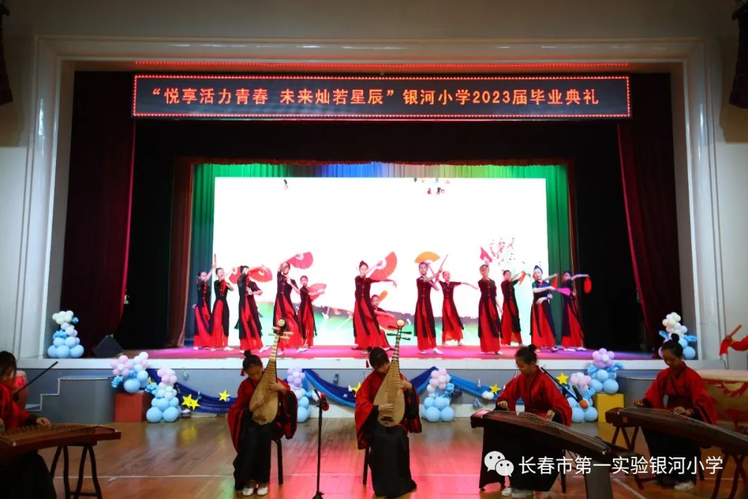 小学毕业典礼的超燃视频,最棒的小学毕业典礼