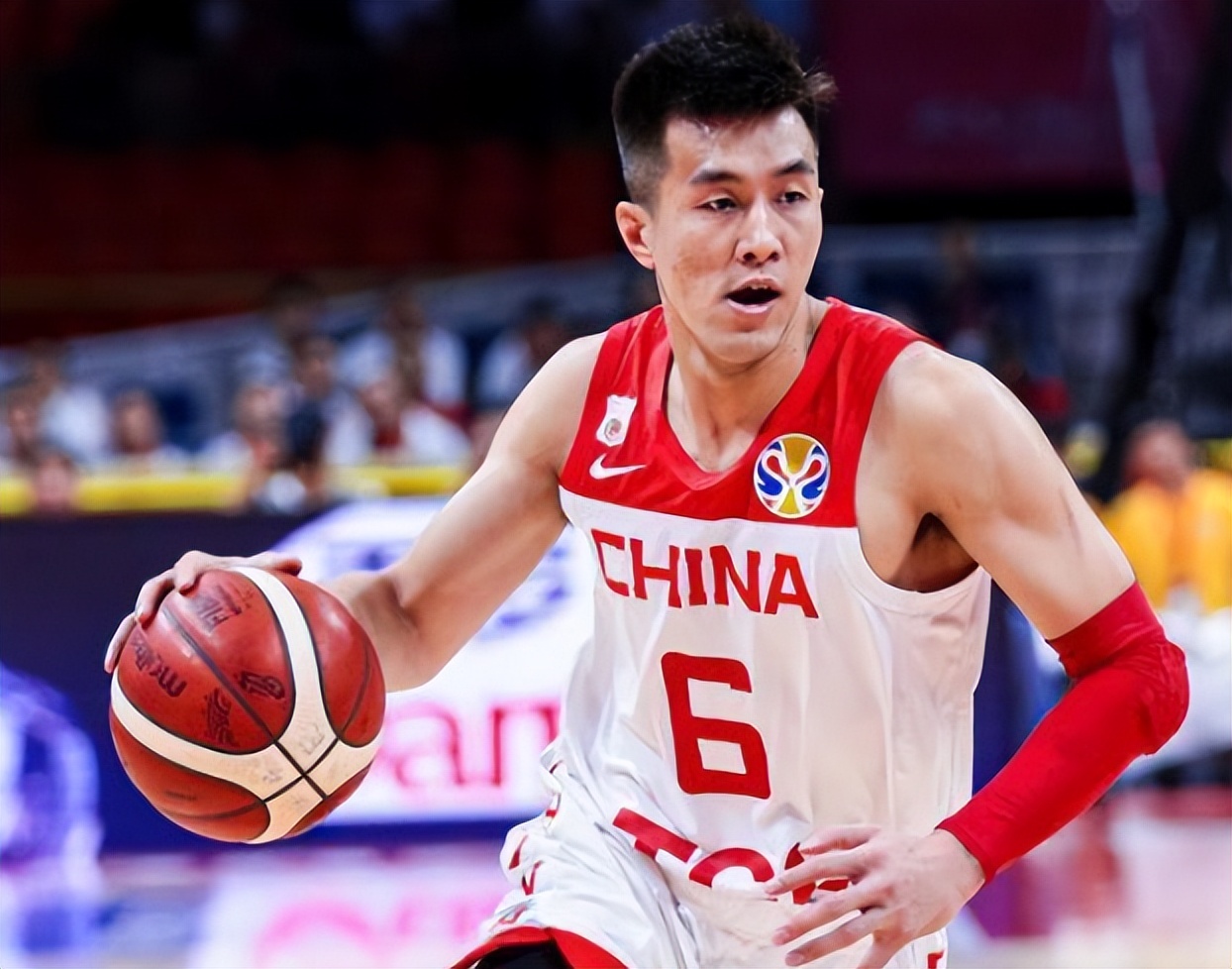 辽篮郭艾伦续约,辽篮新星郭艾伦