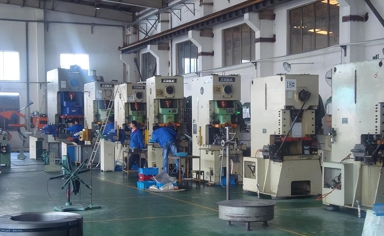 太惨了！夫妻俩深圳辛苦了30年，近百万存款被一夜清“0”了