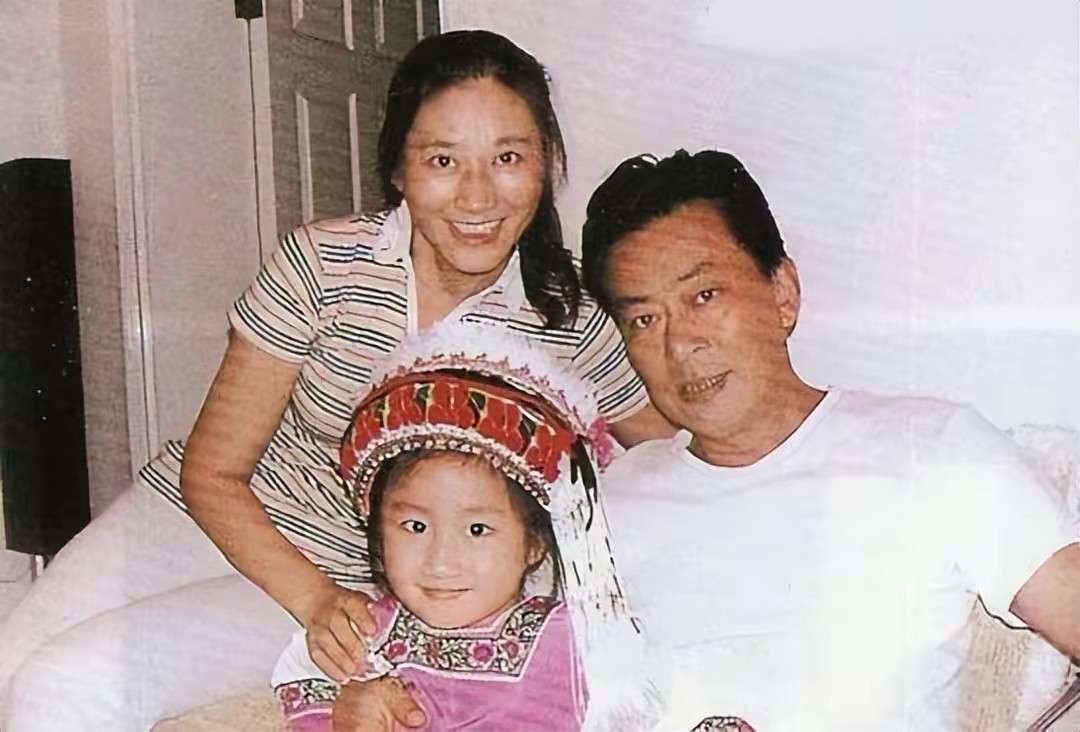 王诗槐离异后独自照顾智障儿子,老戏骨王诗槐离婚后照顾智障儿子