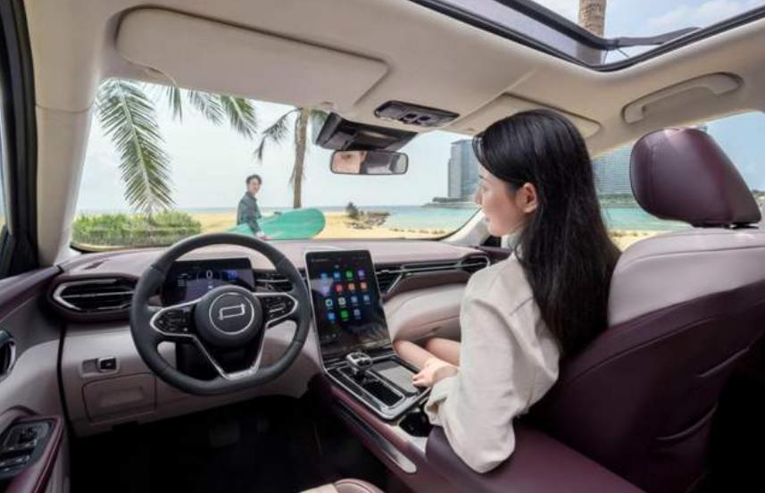 奔腾t90上市起售价10万元,奔腾t90携11大配置升级包