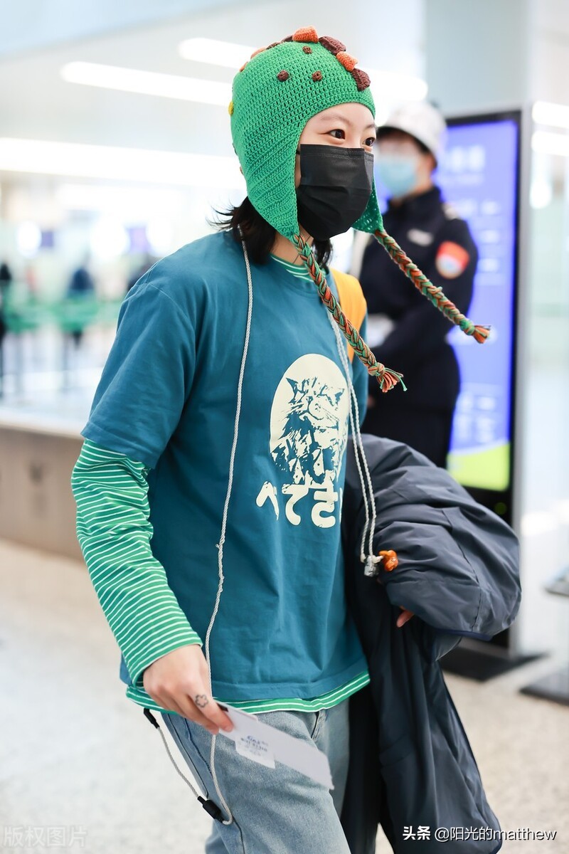 窦靖童穿搭男装,窦靖童个性穿搭