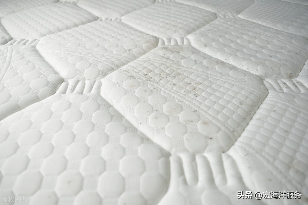清洗整个床垫最简单的方法,清洗简单床垫