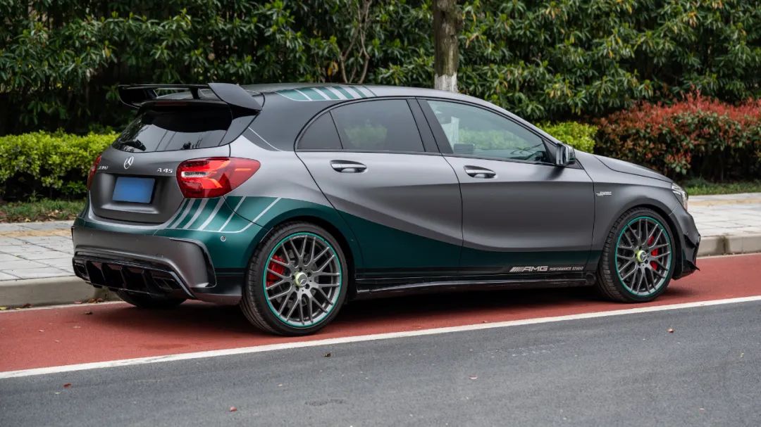 amg车队衣服,amg车队的衣服