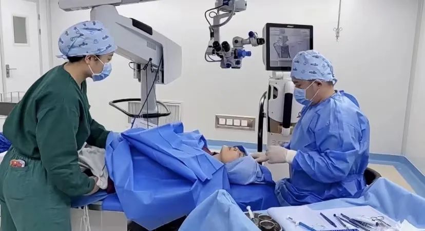 高考后迎摘镜热！在聊城这家眼科医院做ICL晶体植入术可享大福利