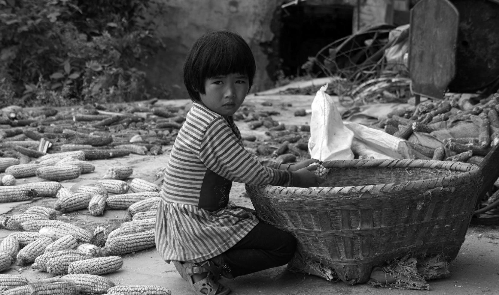 没有工作的老人怎么领退休金,有退休金和没有退休金老人的区别