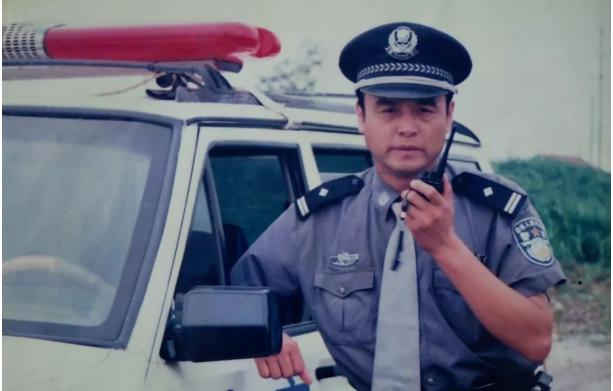 贵州“得道飞仙案”：男干部受*子骗**蛊惑，害死7条命后遁水招魂