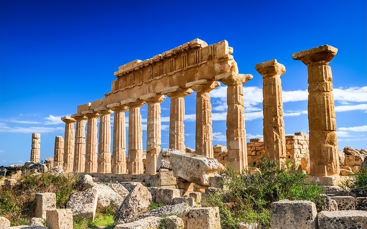 现代资本主义经济的实质和基础,简述当代资本主义生产的新变化