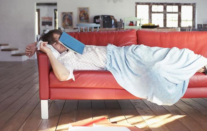 睡不着的时候闭眼躺着可以吗,睡不着闭眼休息有效果吗