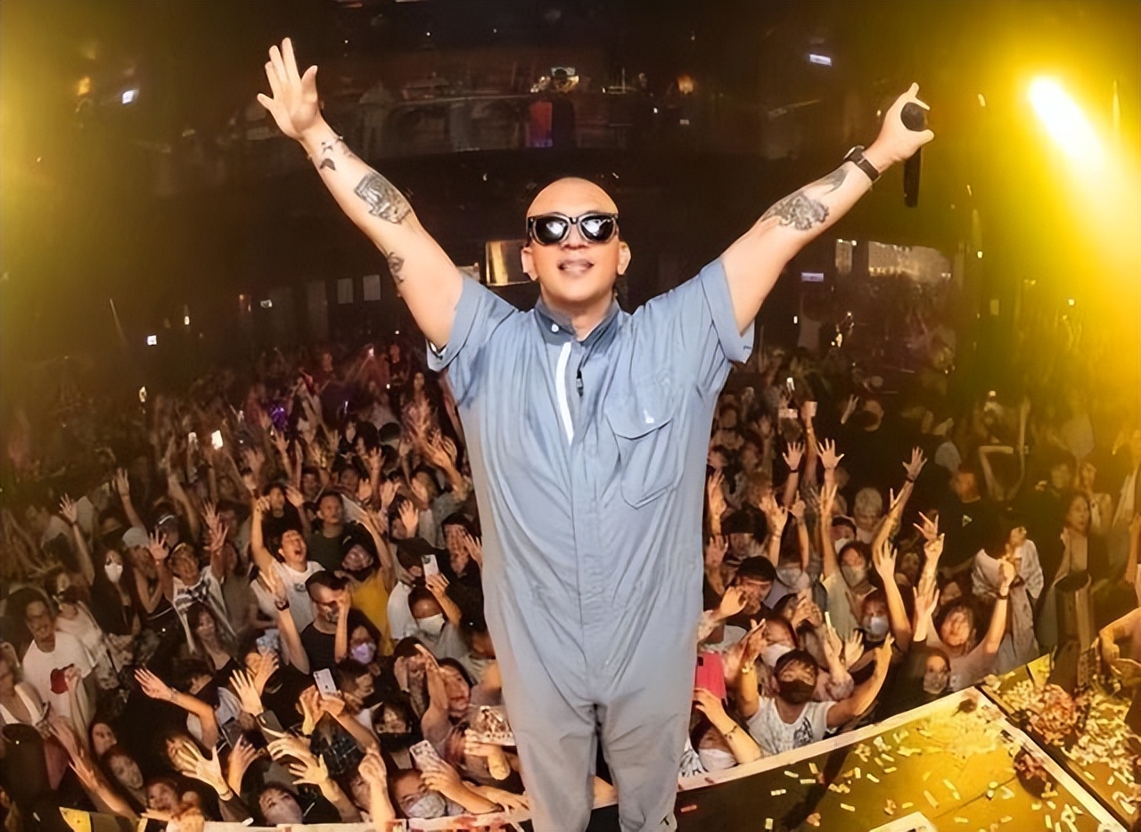 网友晒大s具俊晔半年前合照,大s具俊晔现在过得幸福吗