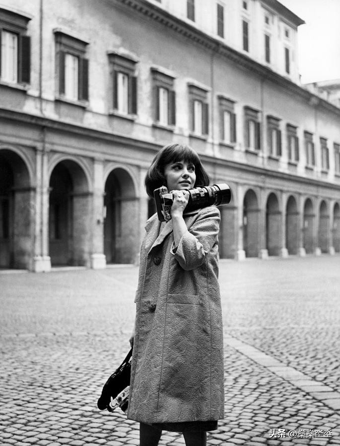 20世纪的蒙娜丽莎，最美貌的艾丝美拉达，吉娜精彩又造作的人生