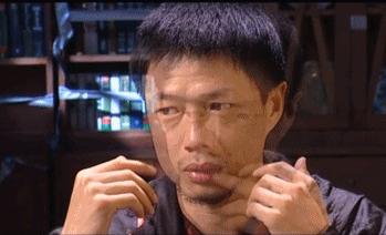 这一摔竟成内娱“性感天花板”，小鲜肉都比不上的“叔圈戏妖”