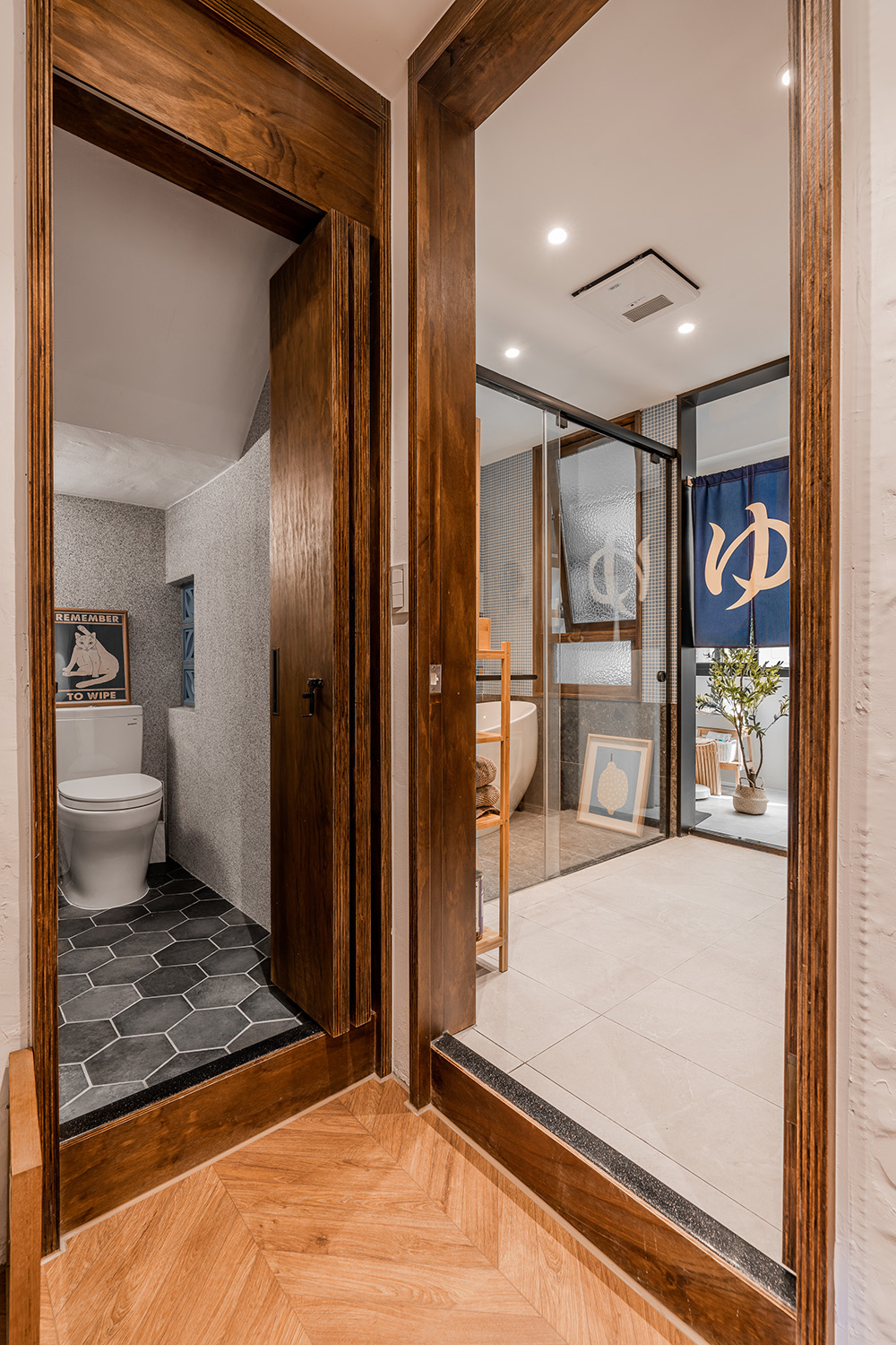 挑高两层小房间设计,40平米两层简约独立屋