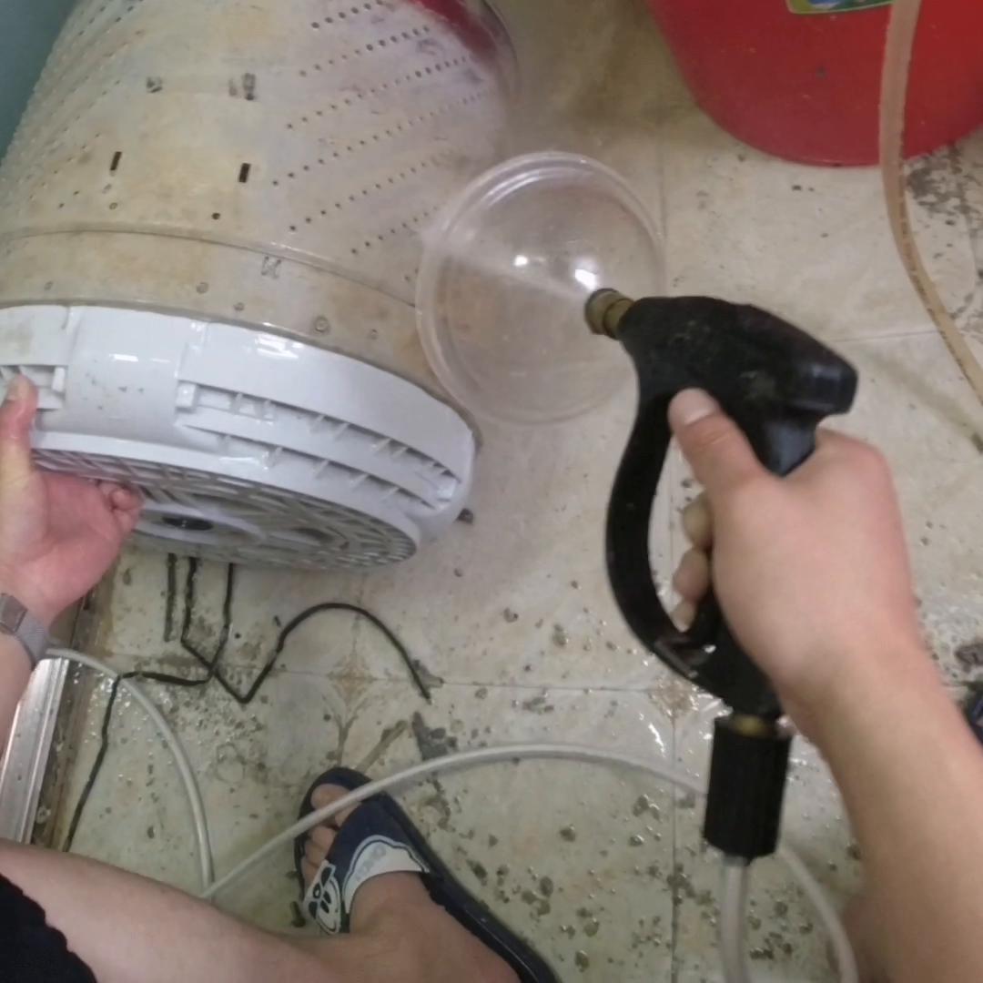 清洗洗衣机后还是有脏东西,深度清洗洗衣机焕然一新