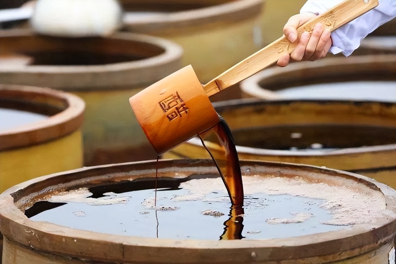 米醋香醋陈醋白醋区别涨知识,陈醋香醋白醋米醋的区别和用法