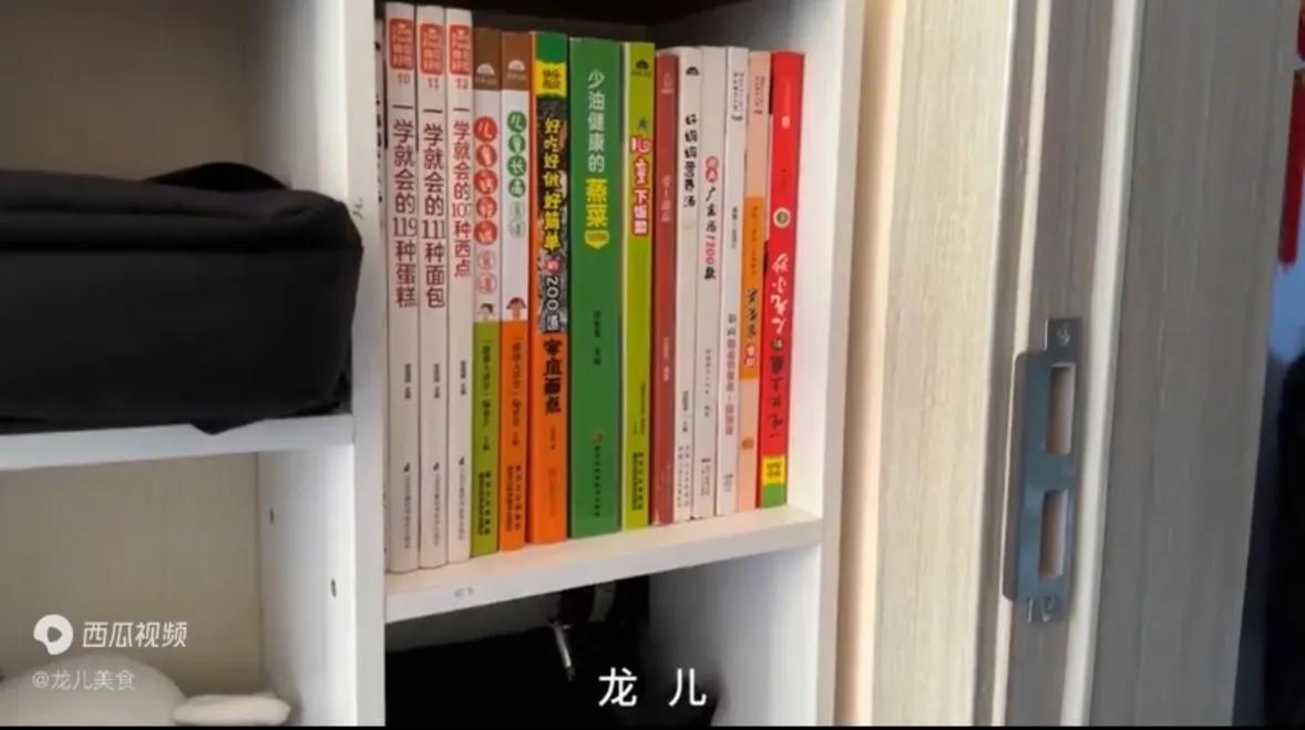 百元钞票上放一根牙签,百元钞票上放一根牙签真厉害