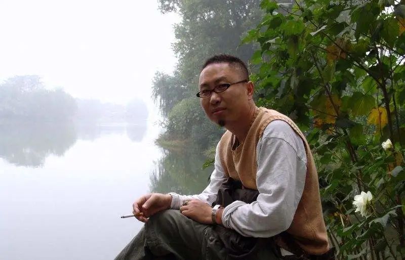 一花一木一情怀的下一句,一花一木一壶茶的生活