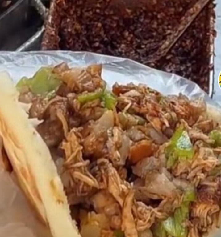 女子慕名到淄博吃烧烤弄丢3000元,女子淄博买肉夹馍