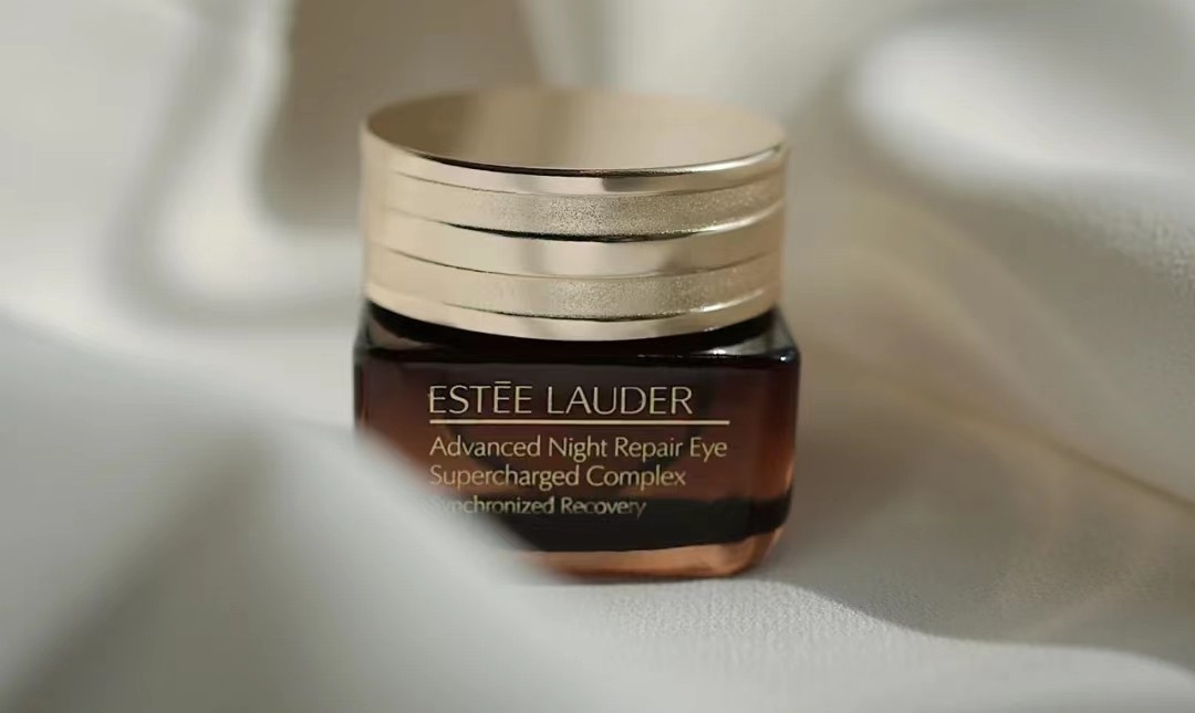 入门级大牌眼霜怎么选?雅诗兰黛预防衰老,兰蔻发光眼霜维稳修护