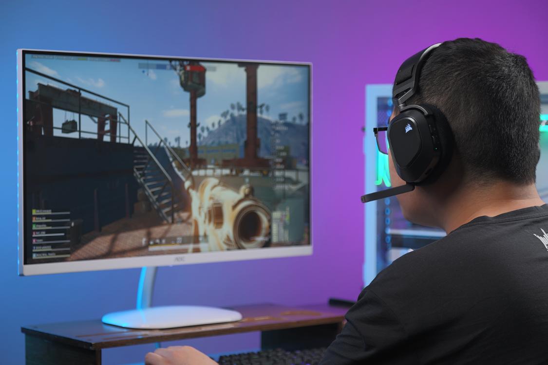 电竞游戏耳机可调节,海盗船耳机hs80max闷耳朵吗