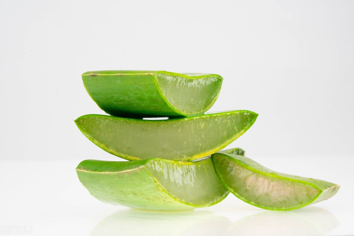 维生素e和芦荟胶的用法,芦荟胶做面膜的正确用法