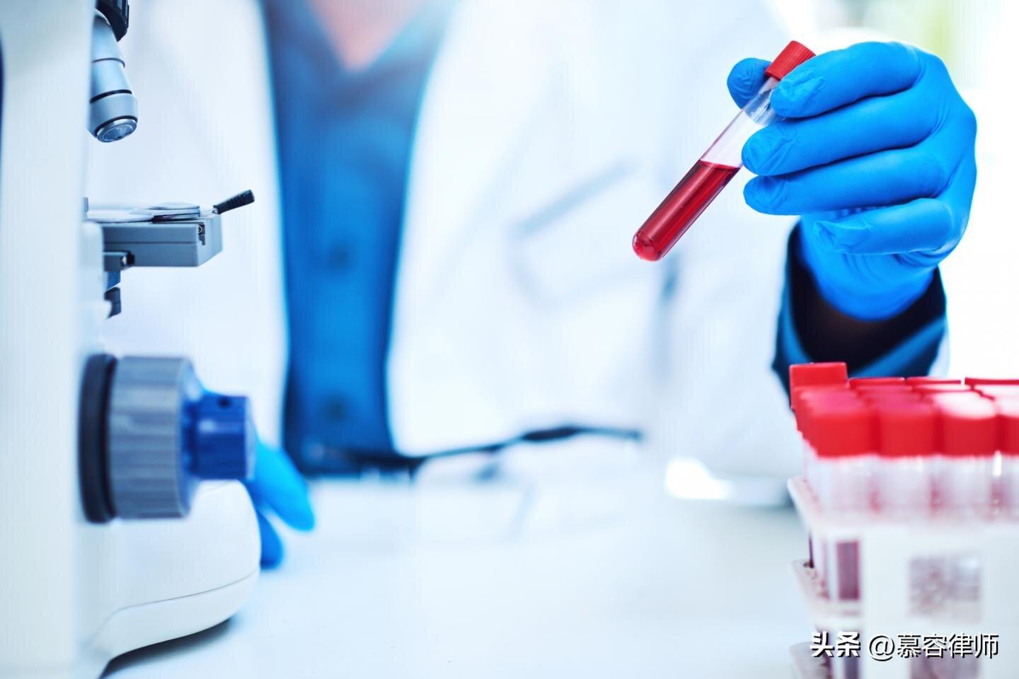 女生被查出艾滋吃药1年得知误诊,艾滋误诊怎么赔偿