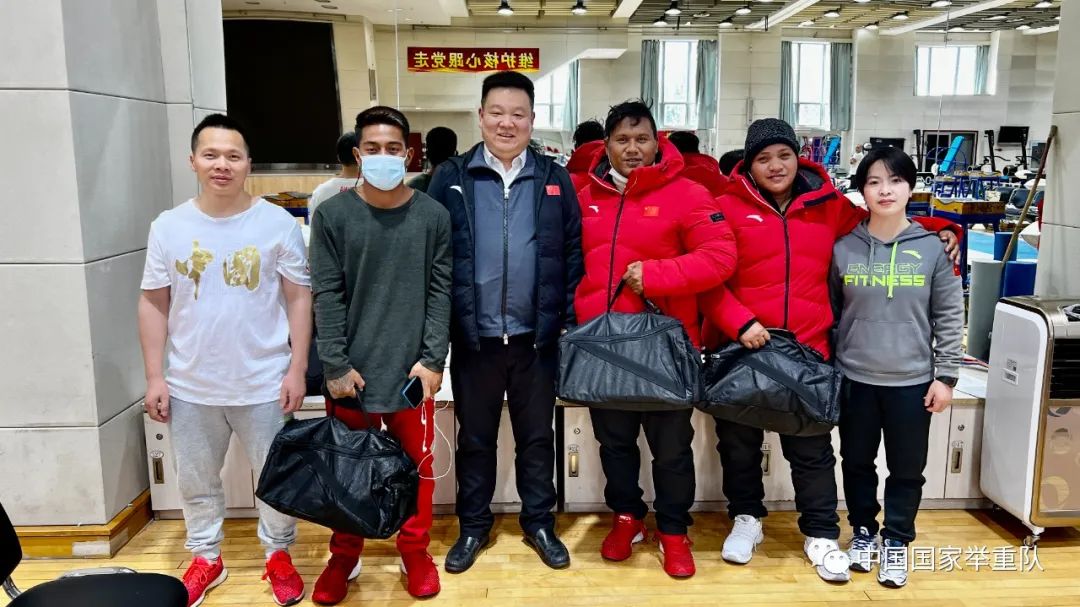 基里巴斯访华感受,基里巴斯举重运动员