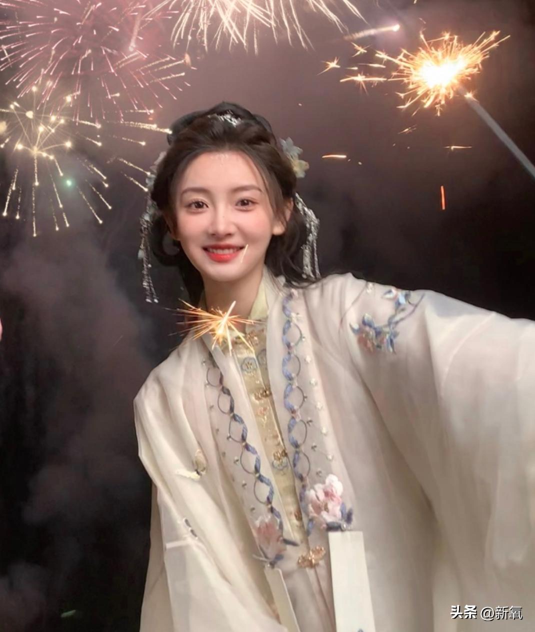 马凡舒首次接春晚邀请,央视春晚女主持人是马凡舒吗